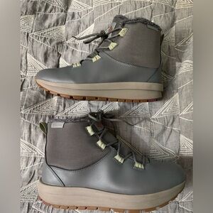 Columbia Women’s Maritza Shorty Boot in Sedona Sage